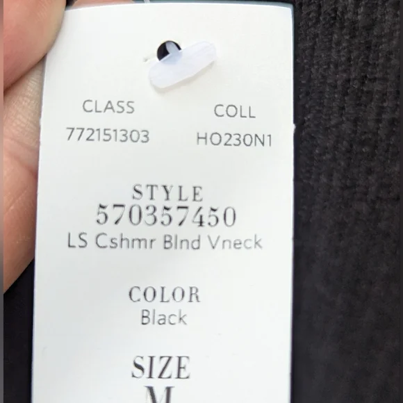 NWT White House Black Market Long Sleeve Cashmere Blend V-Neck Top Sz M - Picture 5 of 10